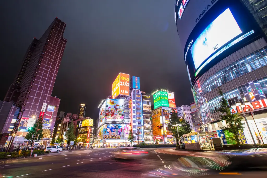 2025年媒介代理服务升级:多屏联动广告投放策略解析正文配图 1